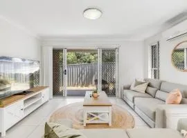 Contemporary Chic on CBD Fringe!