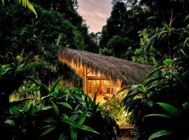 BOSQUE SECRETO Ecolodge，位于佩雷拉的酒店