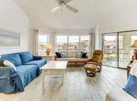Walk to Beach: Snowbird Getaway in Manasota Key!