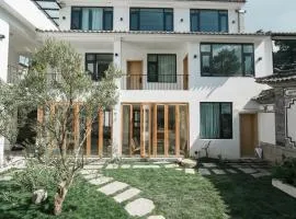 Dali Ancient Town Xizhou Homestay