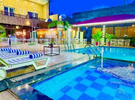 Hotel The Grand Bhagwat Inn City Centre，位于乌代浦的酒店