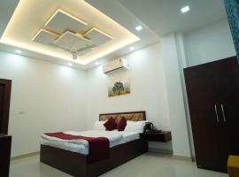 Hotel Sunrise，位于Farrukhābād的酒店