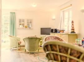 Achtern Diek Haus 12a Wohnung 3，位于Müggenburg的酒店