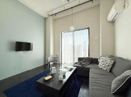 bHOTEL Komachi - BREAKFAST & Comfort Near Downtown，位于广岛的公寓
