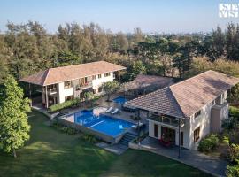 StayVista at Hideaway to Heaven - Lawn & Bonfire