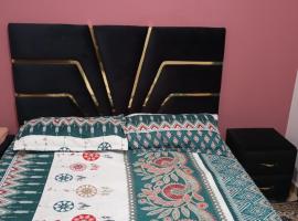 Glamour appartement，位于伊夫兰的酒店