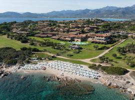 Due Lune Puntaldia Resort & Golf，位于圣特奥多罗的酒店