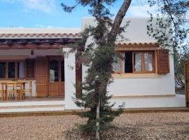 Can Teuet de ses Roques，位于米乔尔海滩的乡村别墅