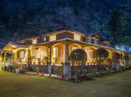 Alaya Stays Country Ville - 3 BHK Pet Friendly Villa with Lush Garden & Kids Room，位于Kokliyal Gaon的酒店