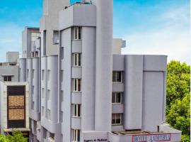 Hotel Aadithya，位于钦奈的酒店