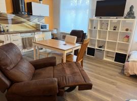 18 oaks Private Countryside-palace apartment INDIA，位于包斯卡的酒店