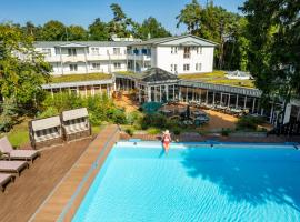 Ostseehotel Villen im Park - ein Rovell Hotel，位于赛巴特班森的酒店