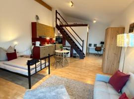 Penthousewohnung Leingarten mit atemberaubendem Ausblick，位于Leingarten的酒店