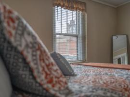 The Clocktower Suite，位于Madison的酒店