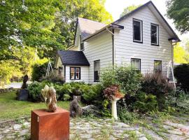 The Artists' House Getaway，位于科灵伍德的酒店