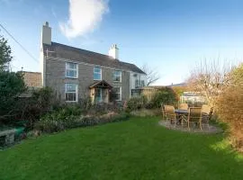 Tyn Lon, Moelfre, A Traditional Welsh Home By The Coast Pass the Keys