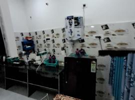Diya Homestay，位于Rāmpur Hāt的公寓