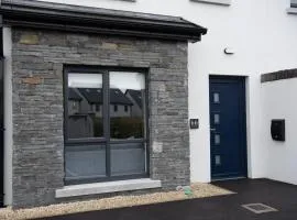 Luxury 3 bed town house Dog friendly