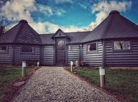 The Wizards Cauldron -Harry Potter Themed，位于Lewannick的木屋