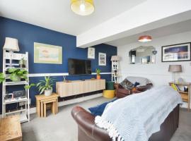 Dog friendly Beach Apartment，位于布罗德斯泰的酒店
