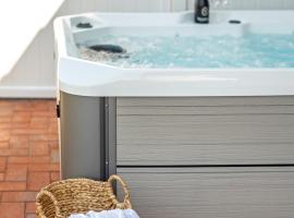 Wellnesshaus "Welle" eingezäunt，位于费马恩的酒店