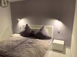 Moderne 2 Zimmer Wohnung mit Vollausstattung，位于凯奇的酒店