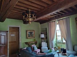 Gite, chambre d hôte L échoppe est belle，位于沙托纳的酒店