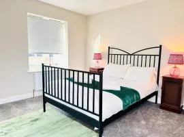 Cozy 3 Bed Thetford Home with WiFi Sleeps 5 Comfortably