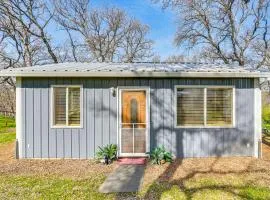 Fish, Hike & Relax: Rural Red Bluff Cottage