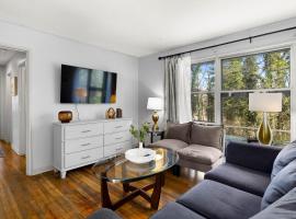 Cozy Home in Oak Ridge w 3BR，位于橡树岭的酒店