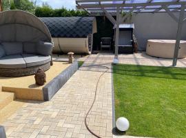 H&W Bungalow am See，位于巴尔莱本的酒店