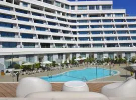 סי סייד אילת סוויטה משפחתית 2 חדרים עם מרפסת ונוף לים