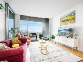 Luxury 2Br Apt Near Train Shopping Center