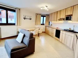 Charmant appartement au cœur de Montalbert avec balcon et parking privé, proche des pistes - FR-1-755-33