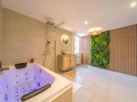 Bali Room Apartment et Spa Chambéry，位于尚贝里的酒店