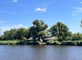 Glampingtent de Deiling, de Woudhaven，位于De Woude的酒店