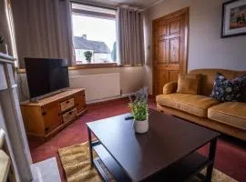 3 BDR House By Caledonia Luxe Stays Short Lets & Serviced Accommodation Motherwell