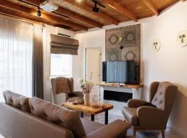 Kozani Central Nest - Homely Vibes