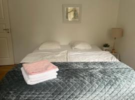 Rudbecksgatan BB，位于埃斯基尔斯蒂纳的自助式住宿
