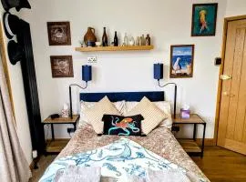 Beachside Bliss in Heart of Town