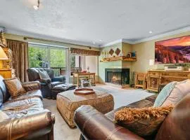 Perfectly Located Vail Home Hot Tub On Bus Lines