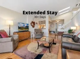 Mid-Century Mod Retreat with Lakefront Trails, Quiet