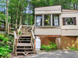 Pocono Family 3Bedroom House，位于Gouldsboro的露营地