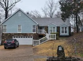 6BR in Suburban area close to Freeway and Galeria