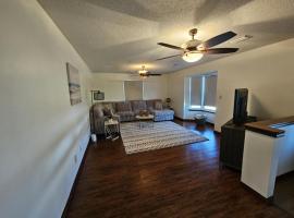 Your Perfect Perdido Key Getaway，位于彭萨科拉的度假屋