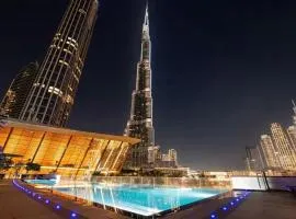 Luxury 2BR Apt with Burj Khalifa views & Fountain views