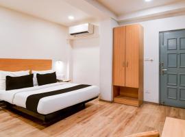 Super Townhouse VIP Road Formerly The Sky，位于加尔各答的酒店