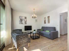 Apartment in Pula near the Sea and Town Center，位于Škatari的酒店