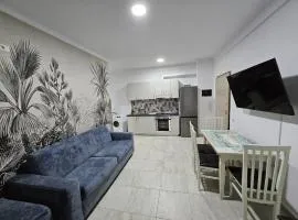 Charming 2A Holiday House Apartment with Garden and BBQ