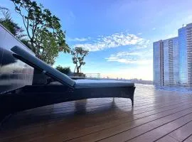 Lavish The Peak 2BR Apartment in Tunjungan Plaza 5 Surabaya City Centre by Le Ciel Hospitality